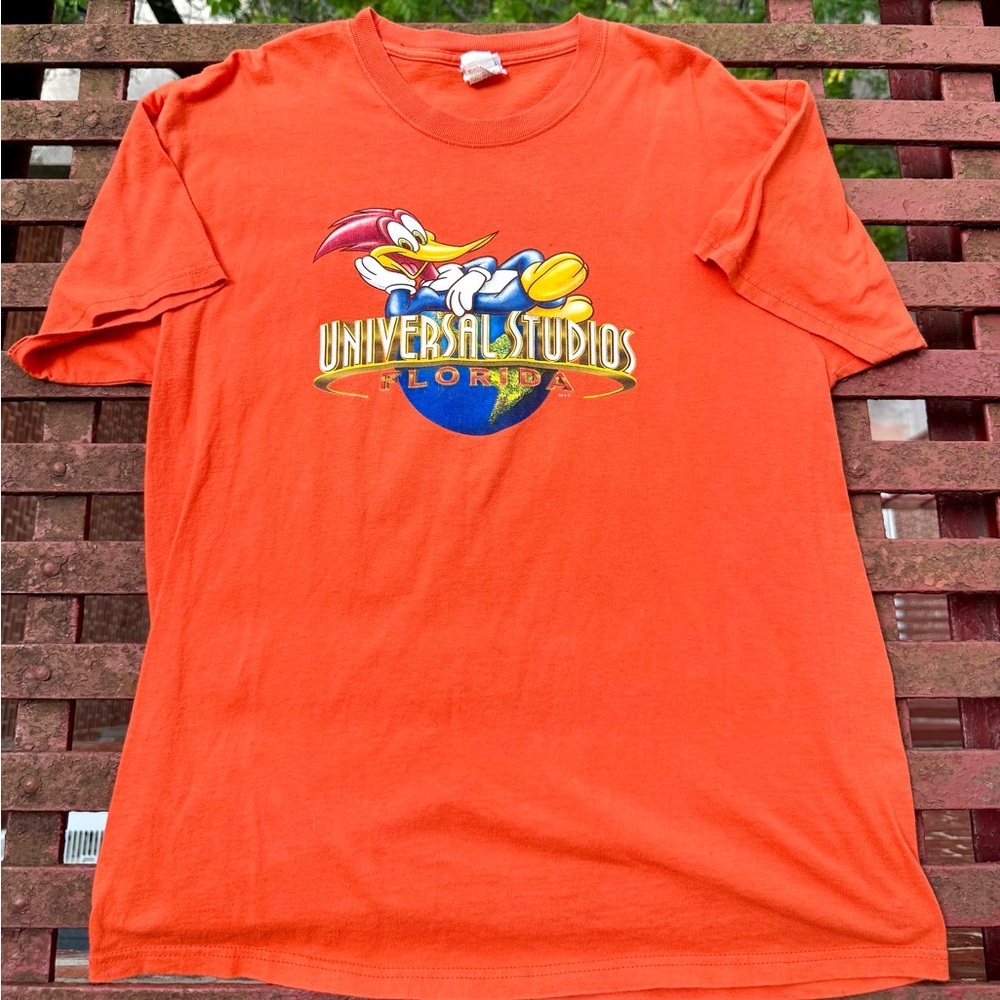 Y2K VINTAGE UNIVERSAL STUDIOS WOODPECKER ORANGE TEE